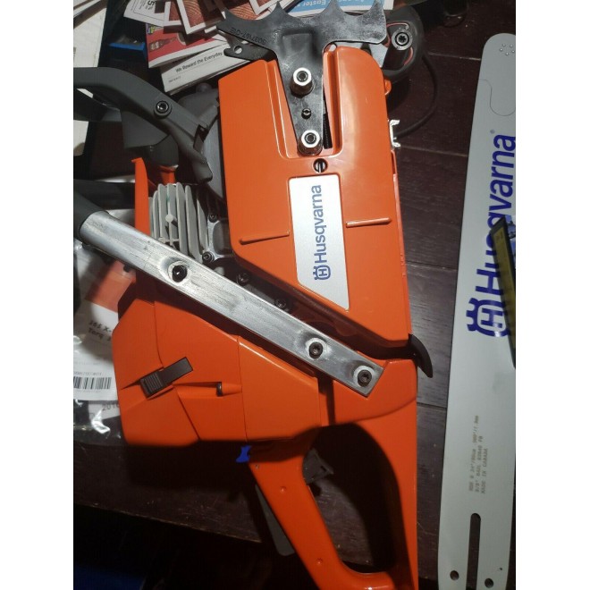 Husqvarna 372XP 5.5hp 70.7cc  Chainsaw