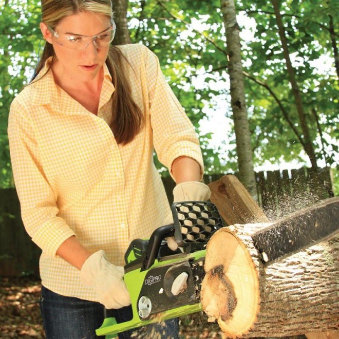 Greenworks 40V 16-Inch Cordless Lithium-Ion Brushless Chainsaw, 4.0 AH Battery Included 20312