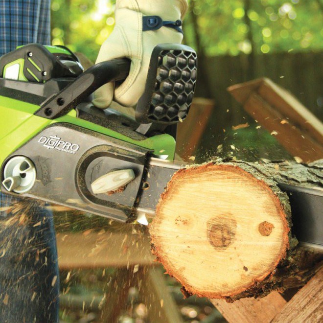 Greenworks 40V 16-Inch Cordless Lithium-Ion Brushless Chainsaw, 4.0 AH Battery Included 20312