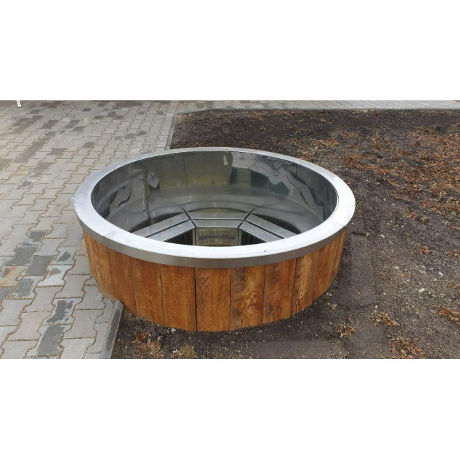 Bathing barrel with furnace