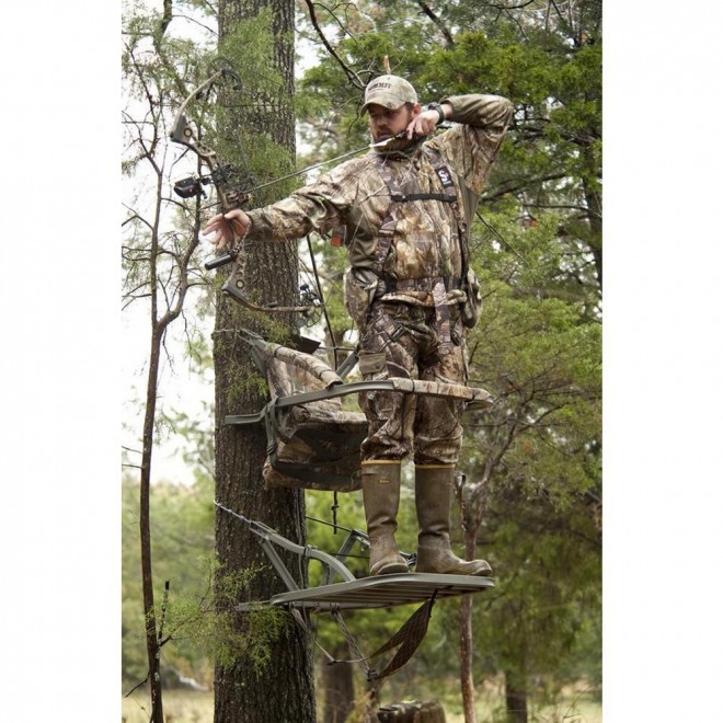 Goliath SD Self Climbing Treestand 81119 - Bow and Rifle Deer Hunting