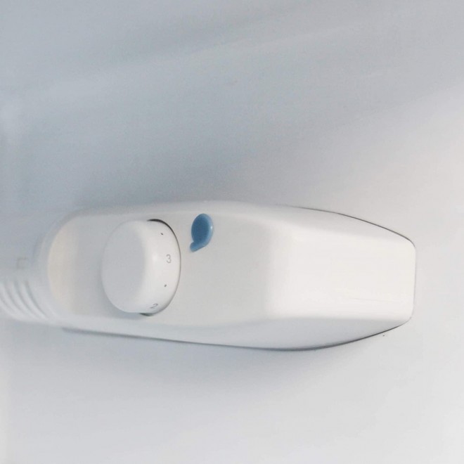 Frigidaire EFR753-Red, 2 Door Apartment Size Refrigerator with Freezer, 7.5 cu ft, Retro, Red