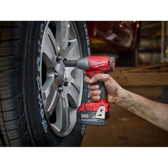 Milwaukee 2754-22 M18 FUEL Cordless Li-Ion 3/8